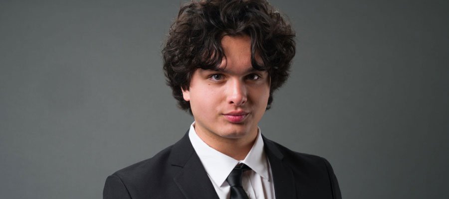 Jacob Kaput emerging actor and screenwriter featured on Artenzza magazine cover interview