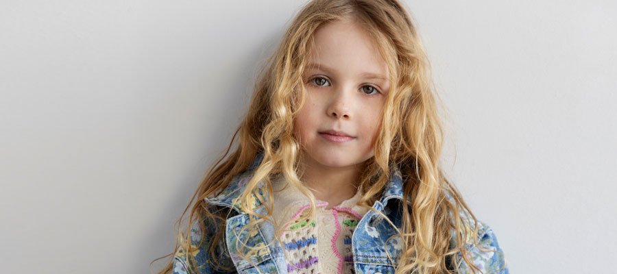 Zoe Kosovic Canadian actress featured on Artenzza magazine cover highlighting her film roles in The Smashing Machine, Reminders of Him, and Netflix’s Guarding Stars